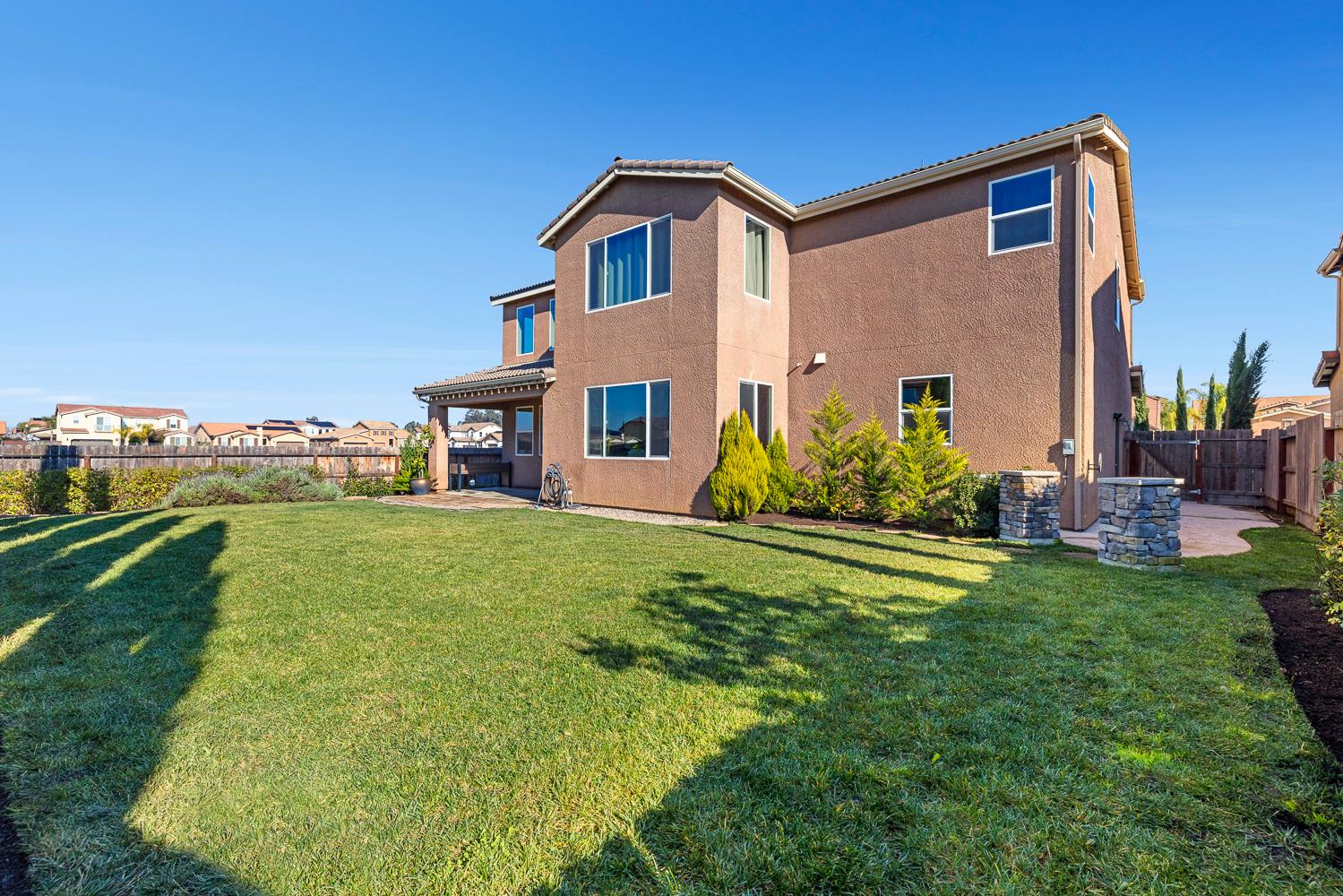 1006 La Canada Ave, Clovis, CA 93619