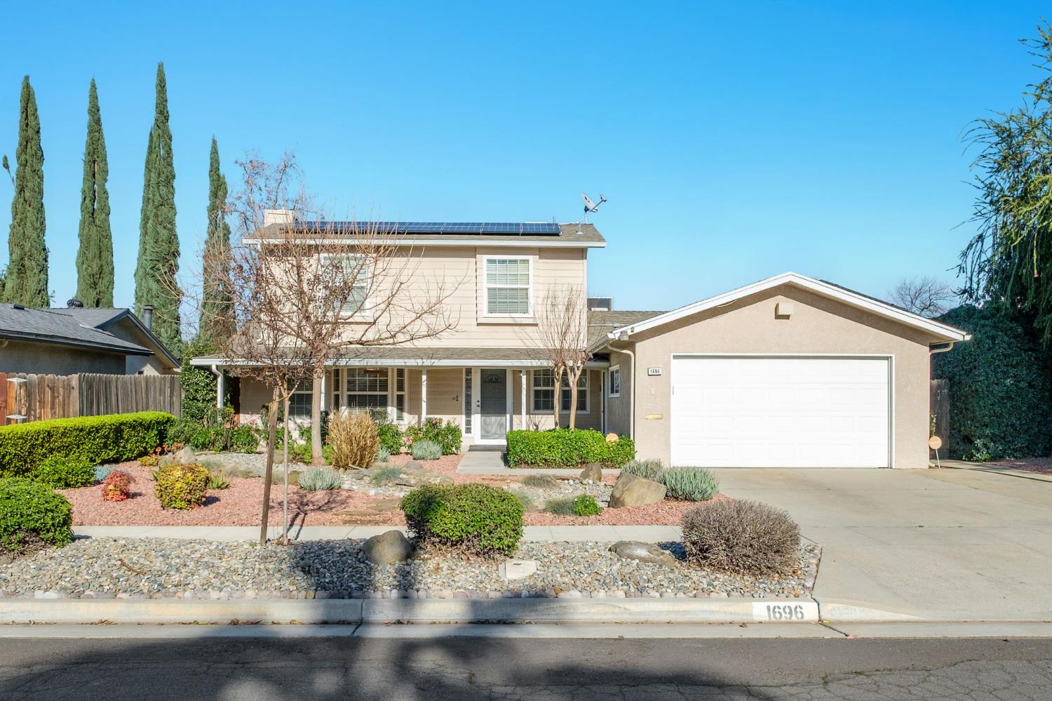 1696 E Paul Ave, Fresno, CA 93710