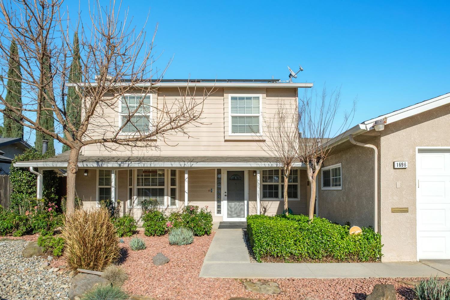 1696 E Paul Ave, Fresno, CA 93710