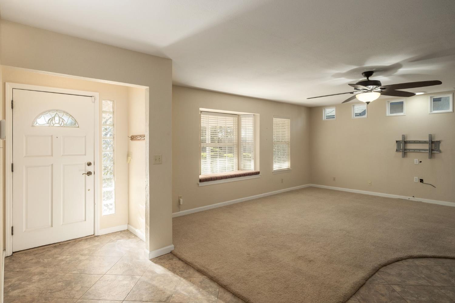 1696 E Paul Ave, Fresno, CA 93710