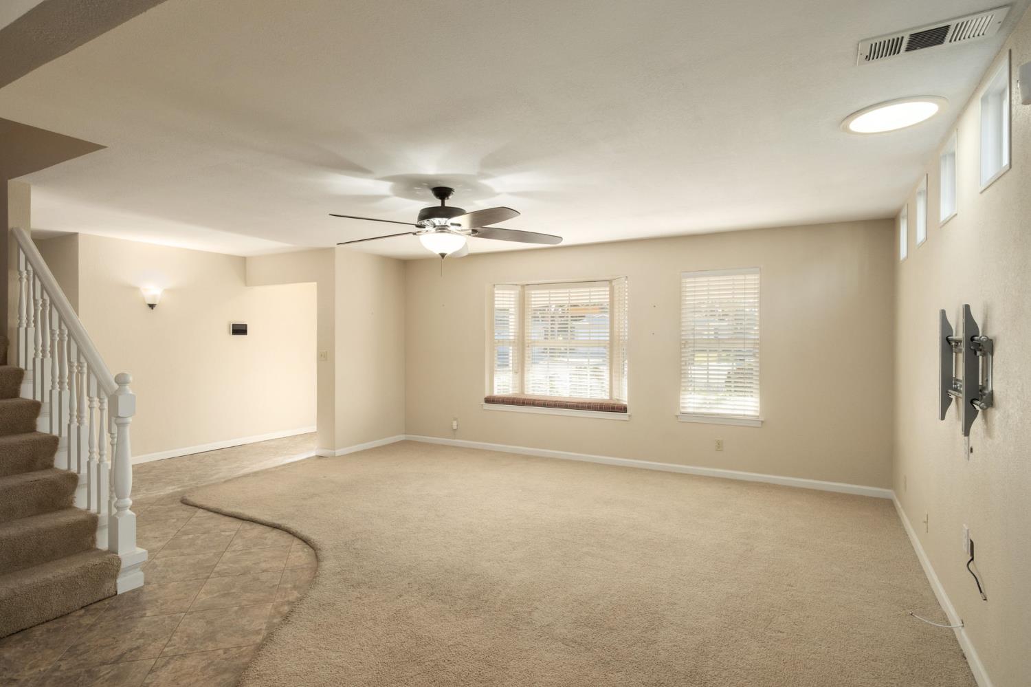 1696 E Paul Ave, Fresno, CA 93710