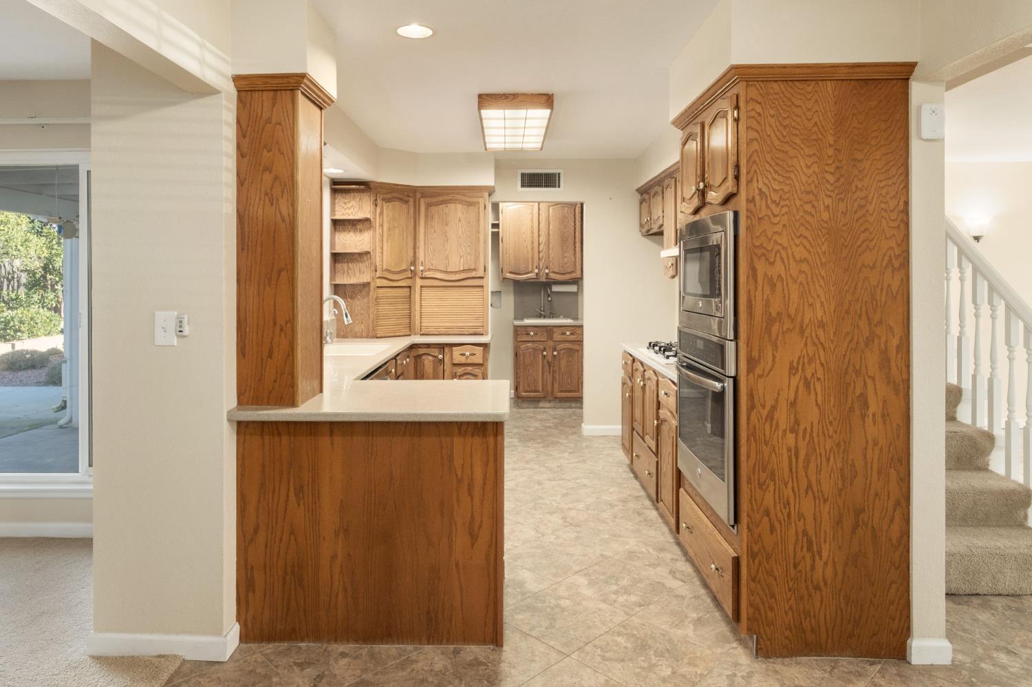 1696 E Paul Ave, Fresno, CA 93710