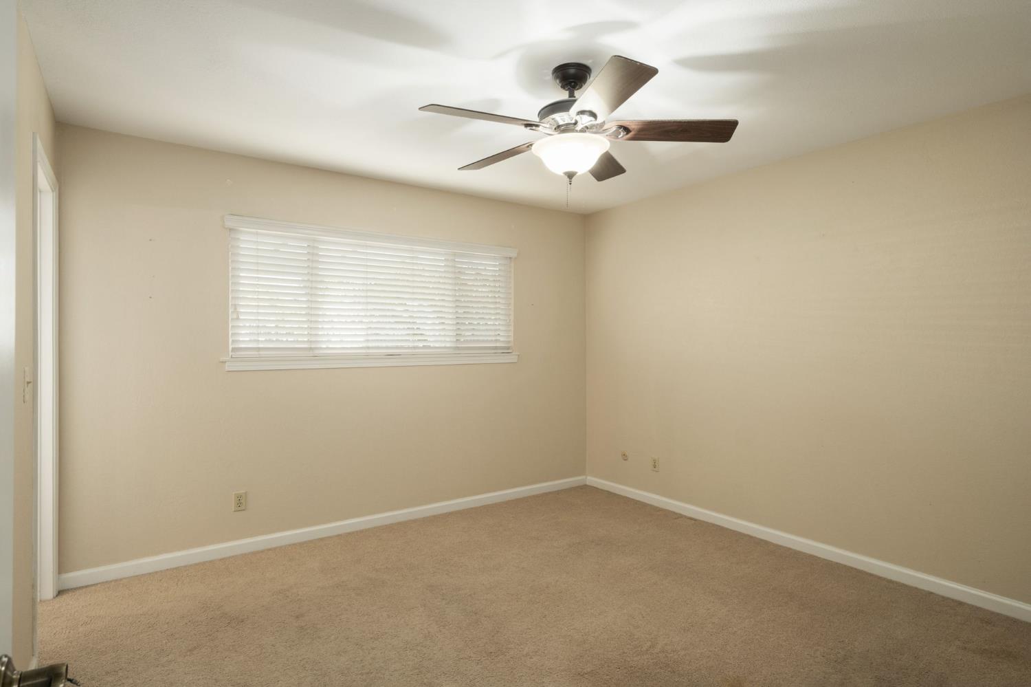 1696 E Paul Ave, Fresno, CA 93710