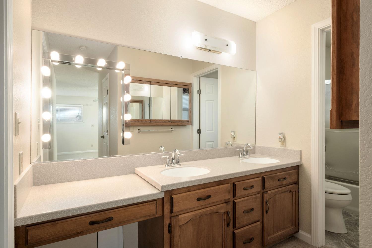 1696 E Paul Ave, Fresno, CA 93710