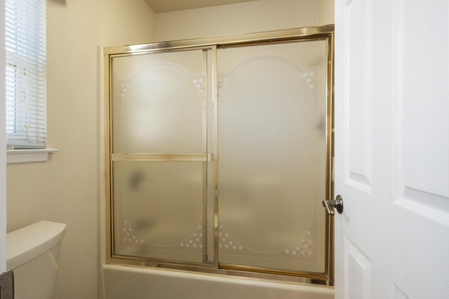 1696 E Paul Ave, Fresno, CA 93710