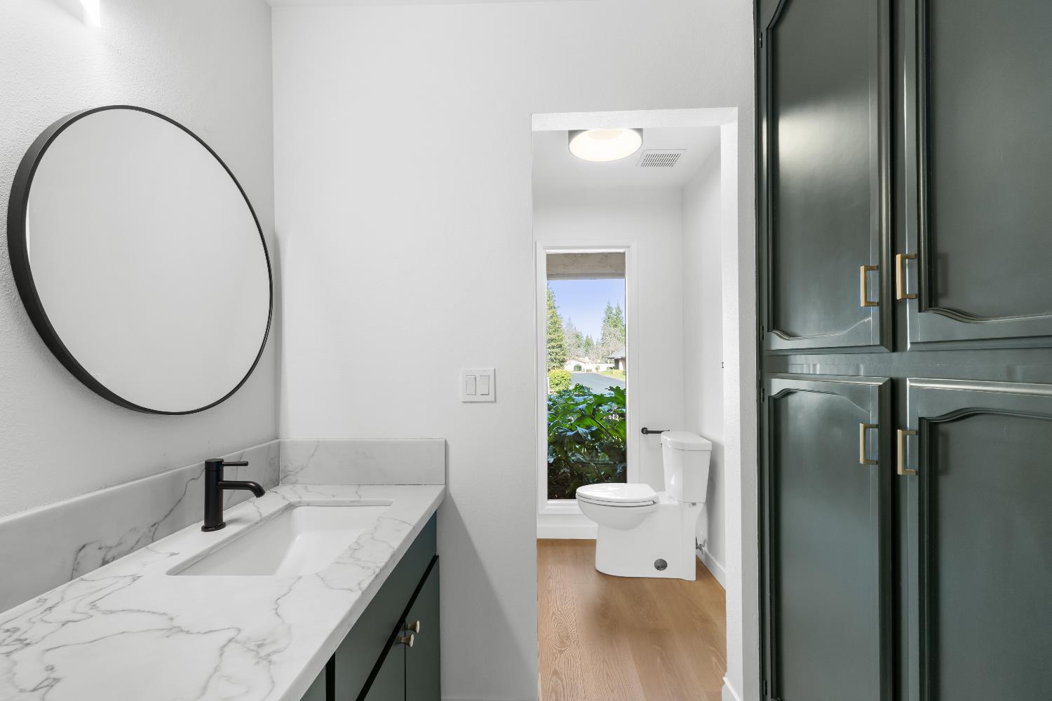 1095 W Sierra Ave, Fresno, CA 93711