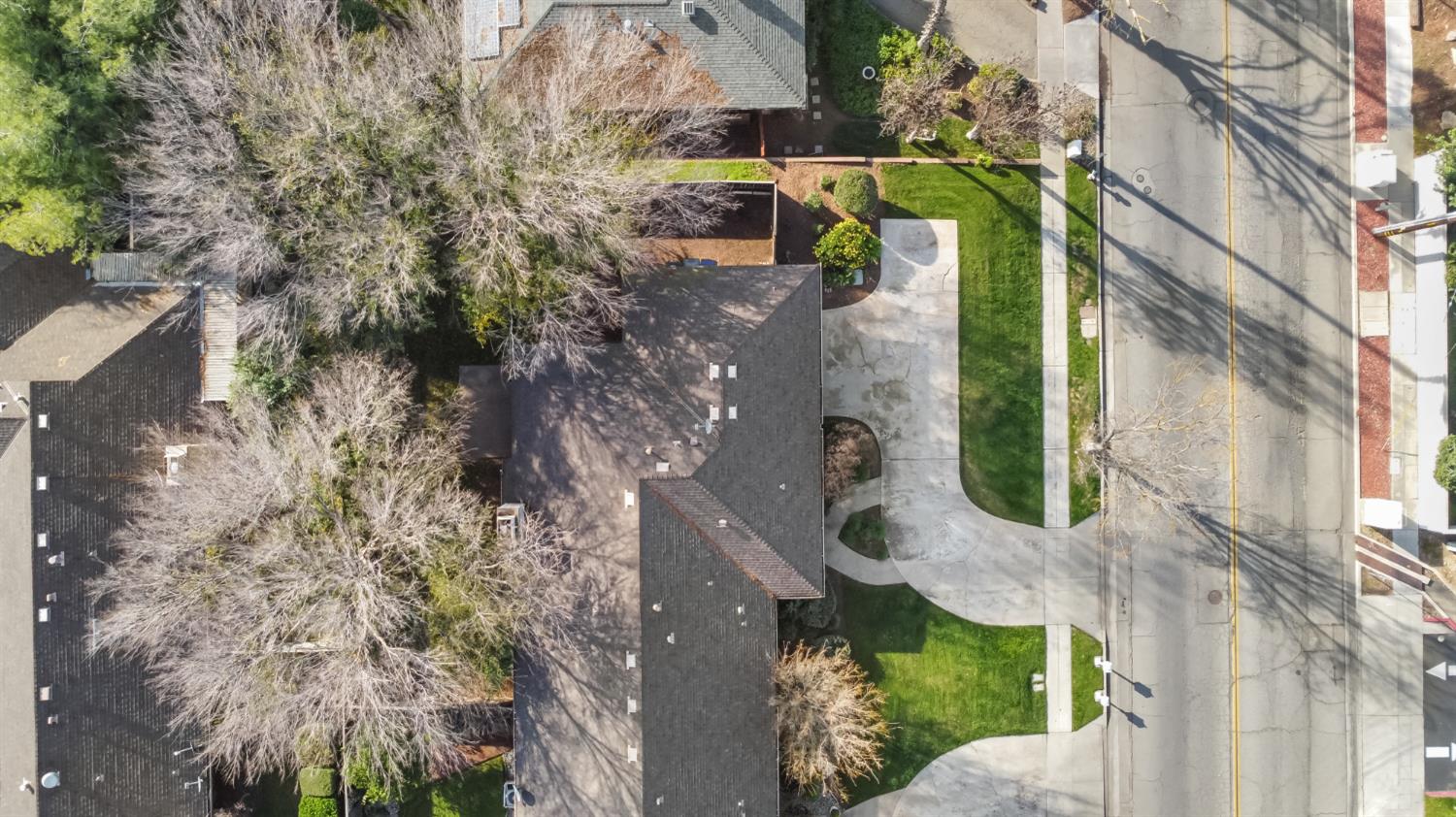 1095 W Sierra Ave, Fresno, CA 93711