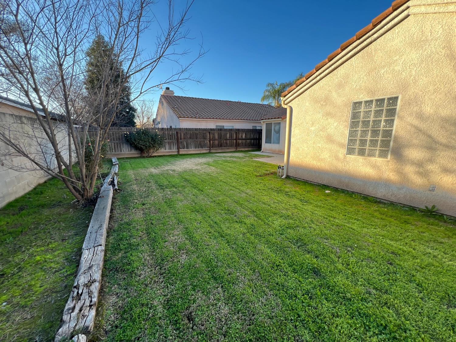 1831 E Chennault Ave, Fresno, CA 93720