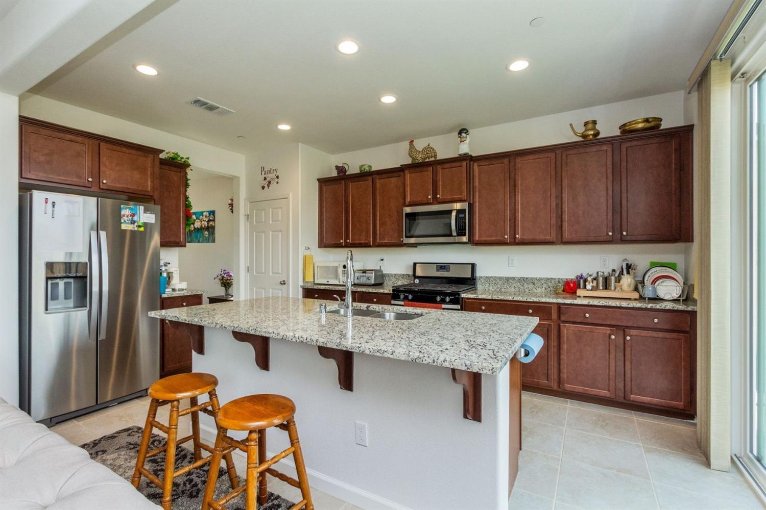 6808 W Parr Ave, Fresno, CA 93722