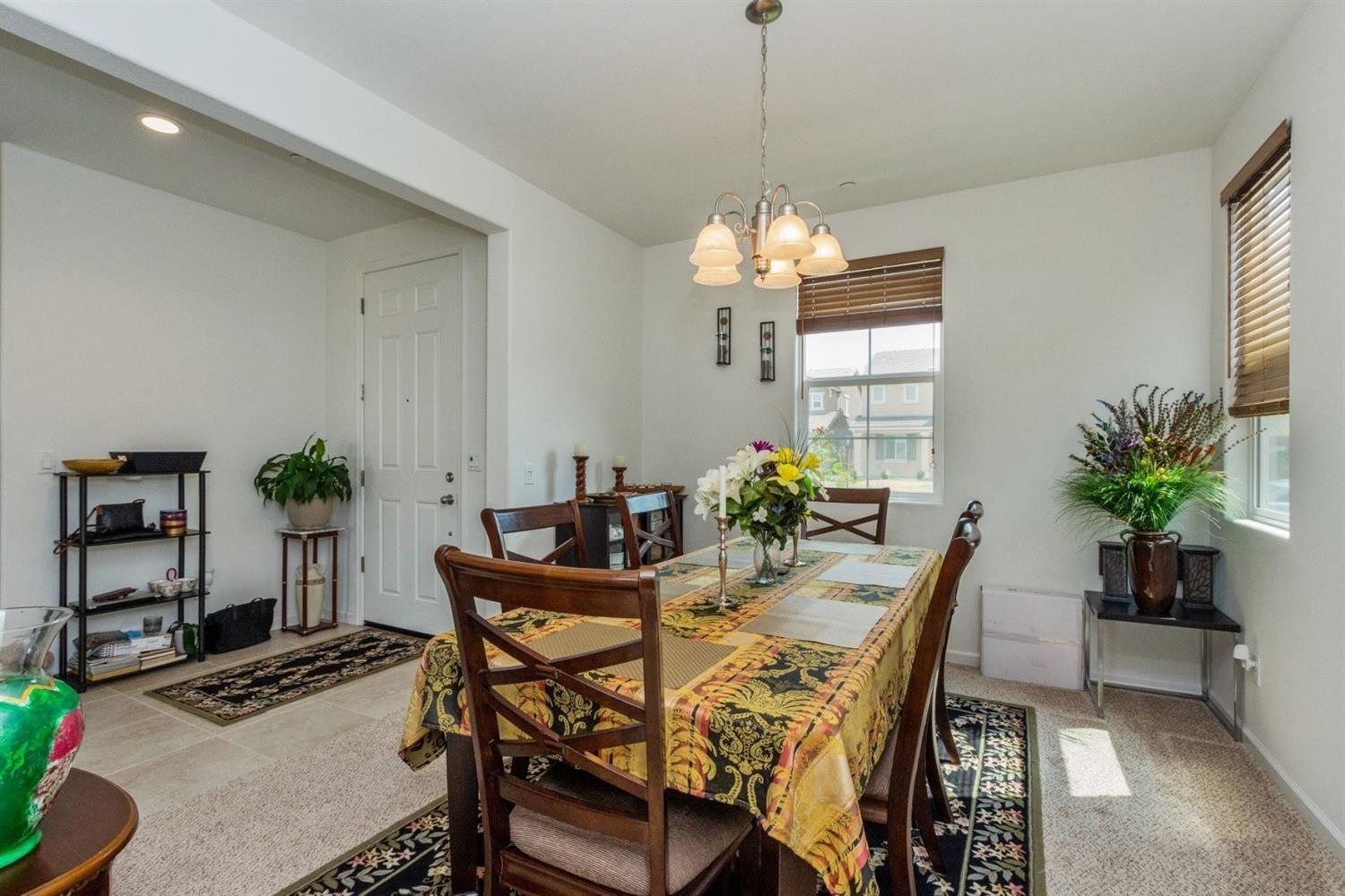 6808 W Parr Ave, Fresno, CA 93722