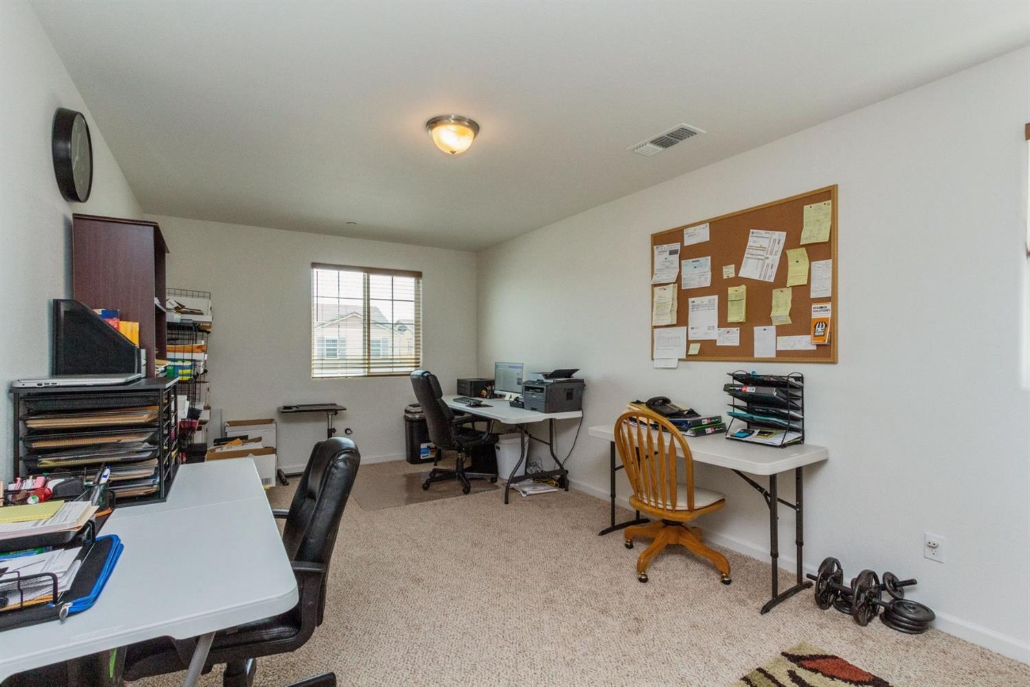 6808 W Parr Ave, Fresno, CA 93722