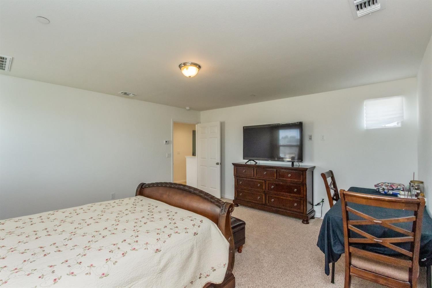 6808 W Parr Ave, Fresno, CA 93722