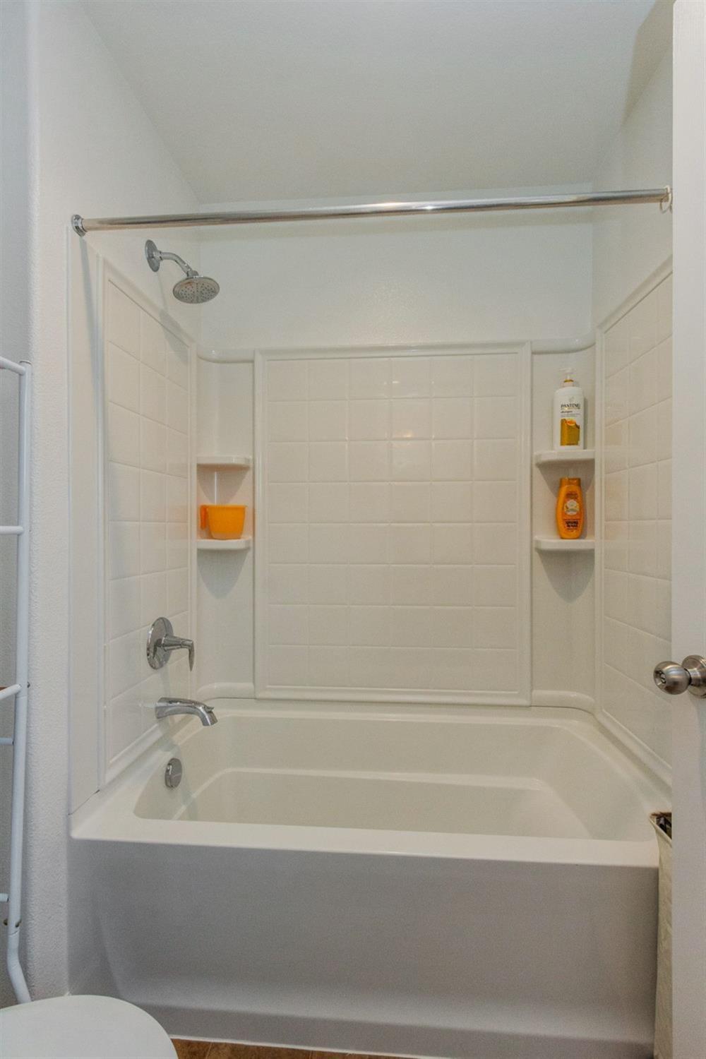 6808 W Parr Ave, Fresno, CA 93722