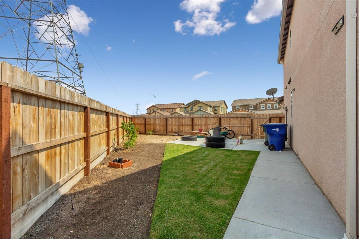 6808 W Parr Ave, Fresno, CA 93722