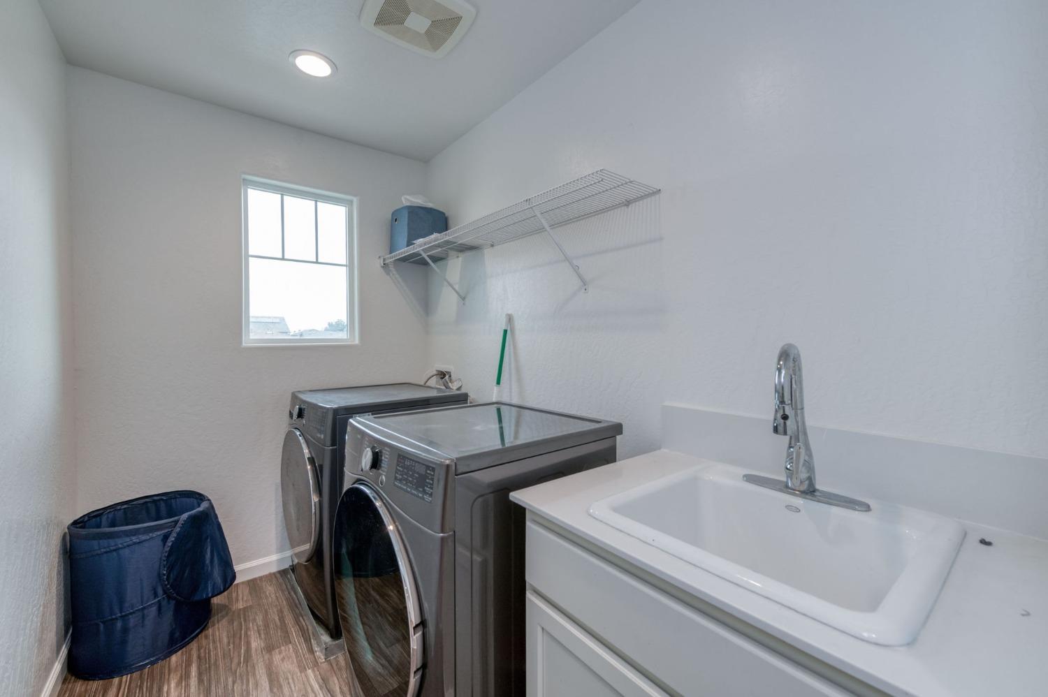 14288 W El Mar Ave, Kerman, CA 93630