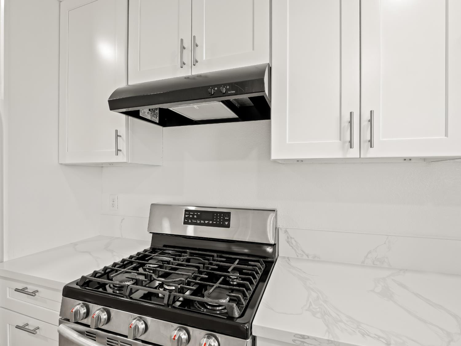 1591 N Durant Way, Fresno, CA 93728