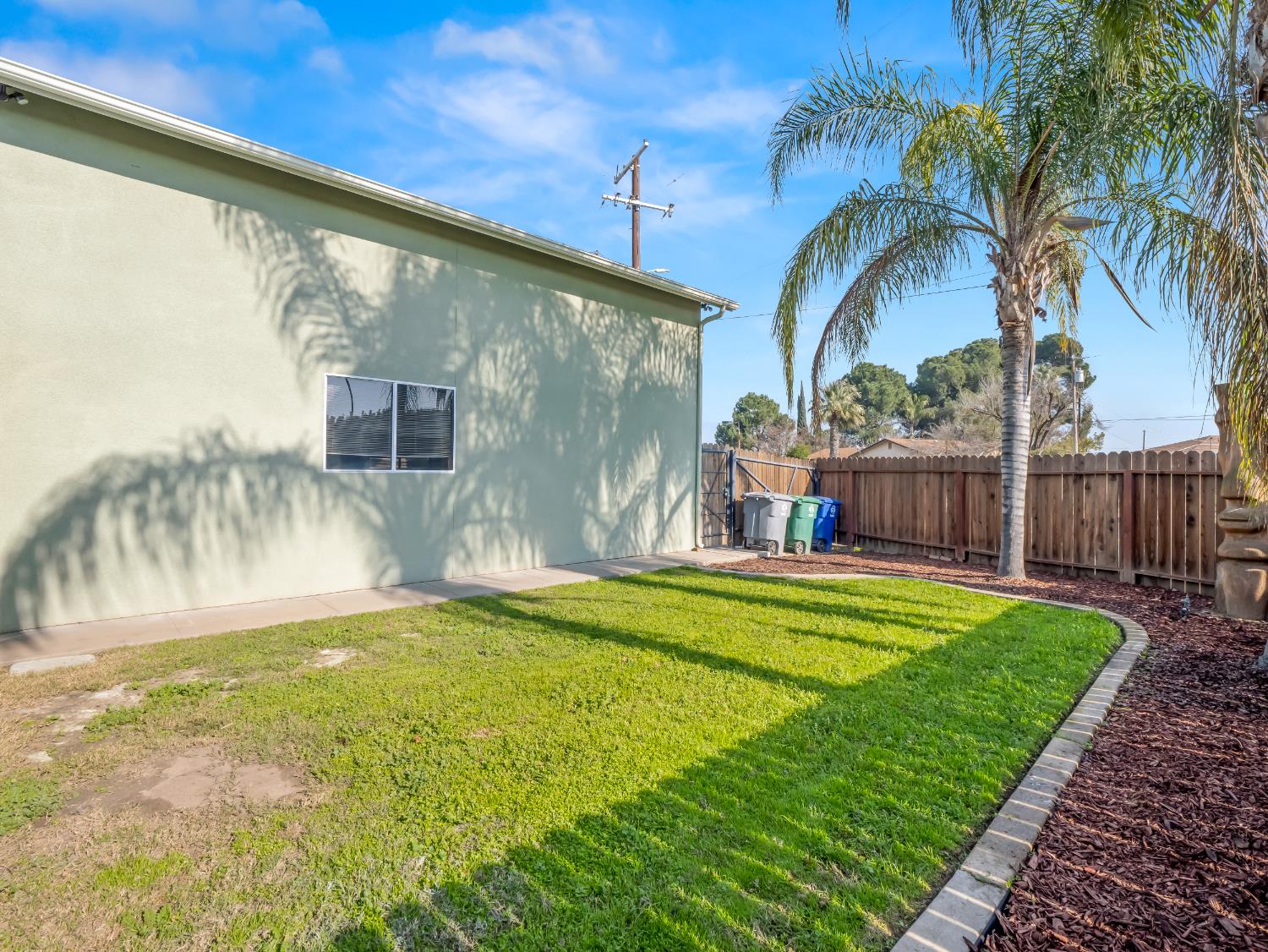 2980 Olive St, Selma, CA 93662