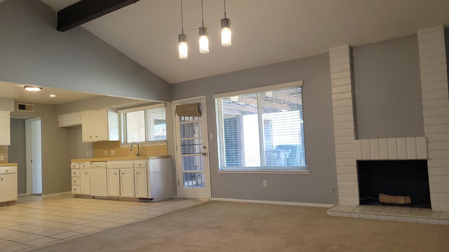 1866 W Santa Ana Ave #101, Fresno, CA 93705