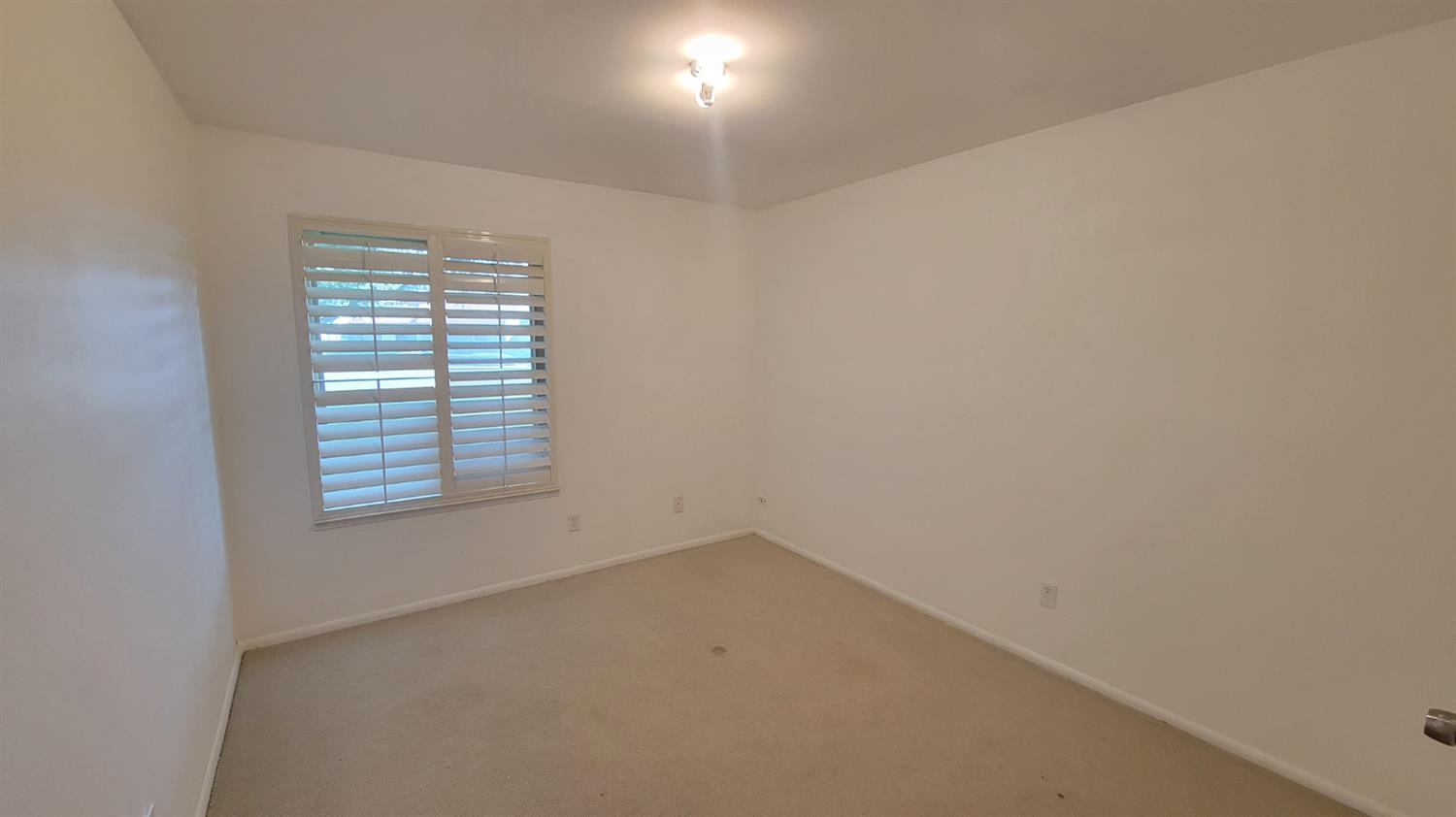 1866 W Santa Ana Ave #101, Fresno, CA 93705