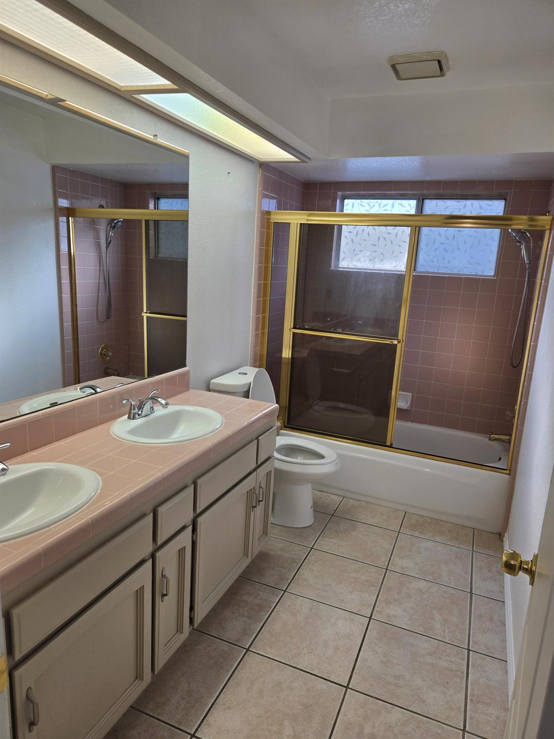 1415 E Portland Ave, Fresno, CA 93720