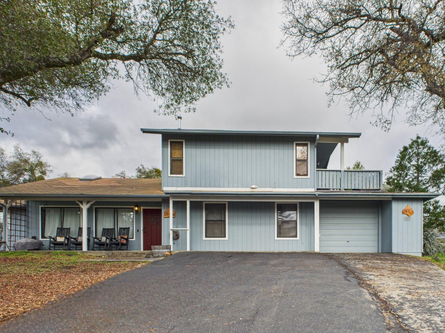 43710 Hilltop Ln, Ahwahnee, CA 93601