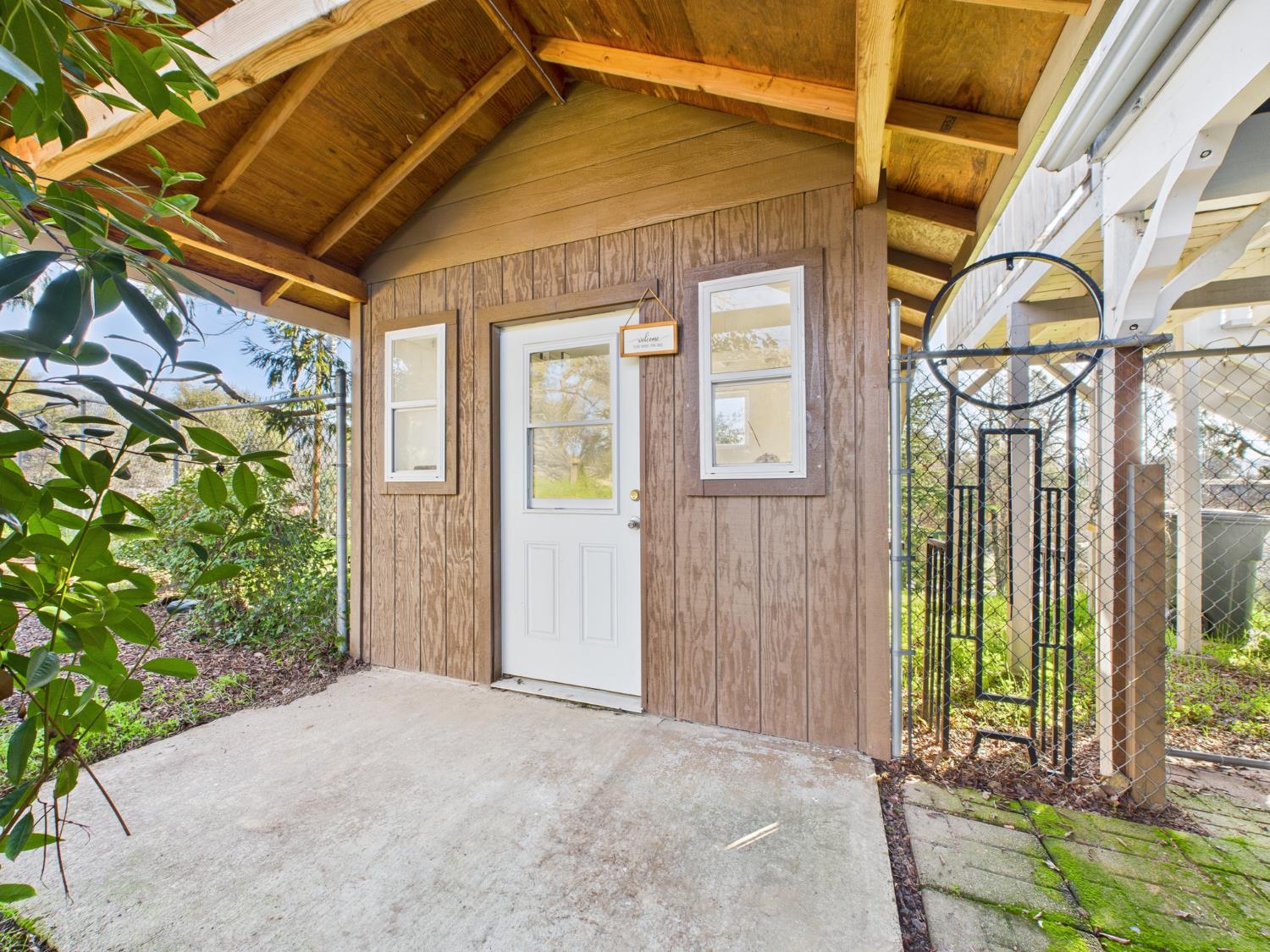 43710 Hilltop Ln, Ahwahnee, CA 93601