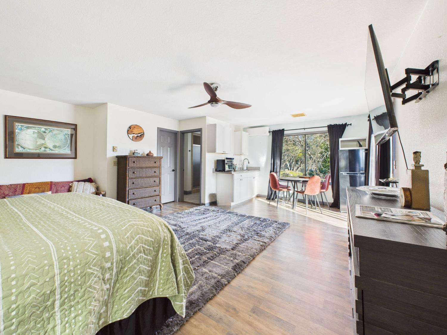 43710 Hilltop Ln, Ahwahnee, CA 93601