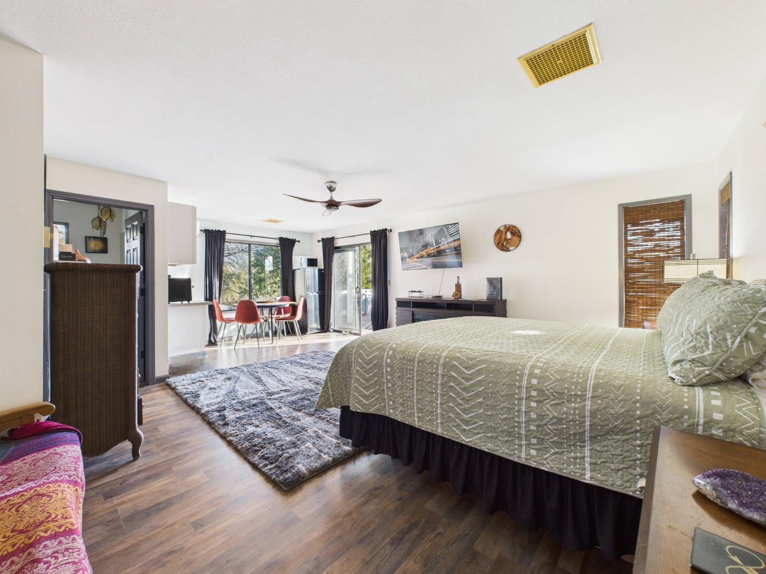 43710 Hilltop Ln, Ahwahnee, CA 93601