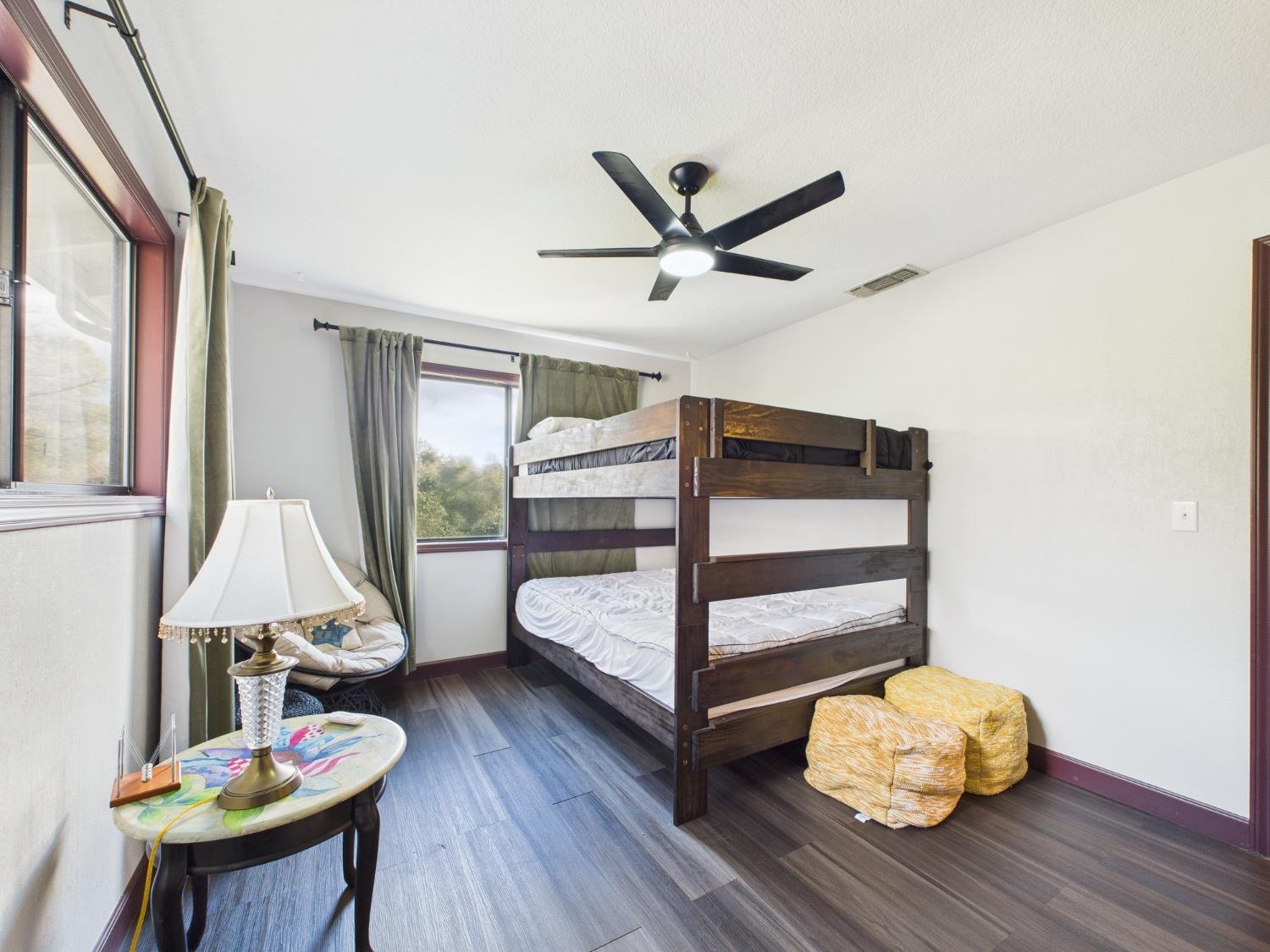 43710 Hilltop Ln, Ahwahnee, CA 93601