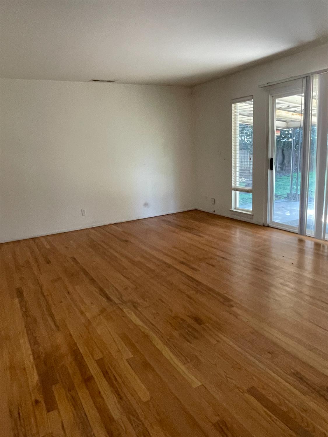 4467 N Van Dyke Ave, Fresno, CA 93705