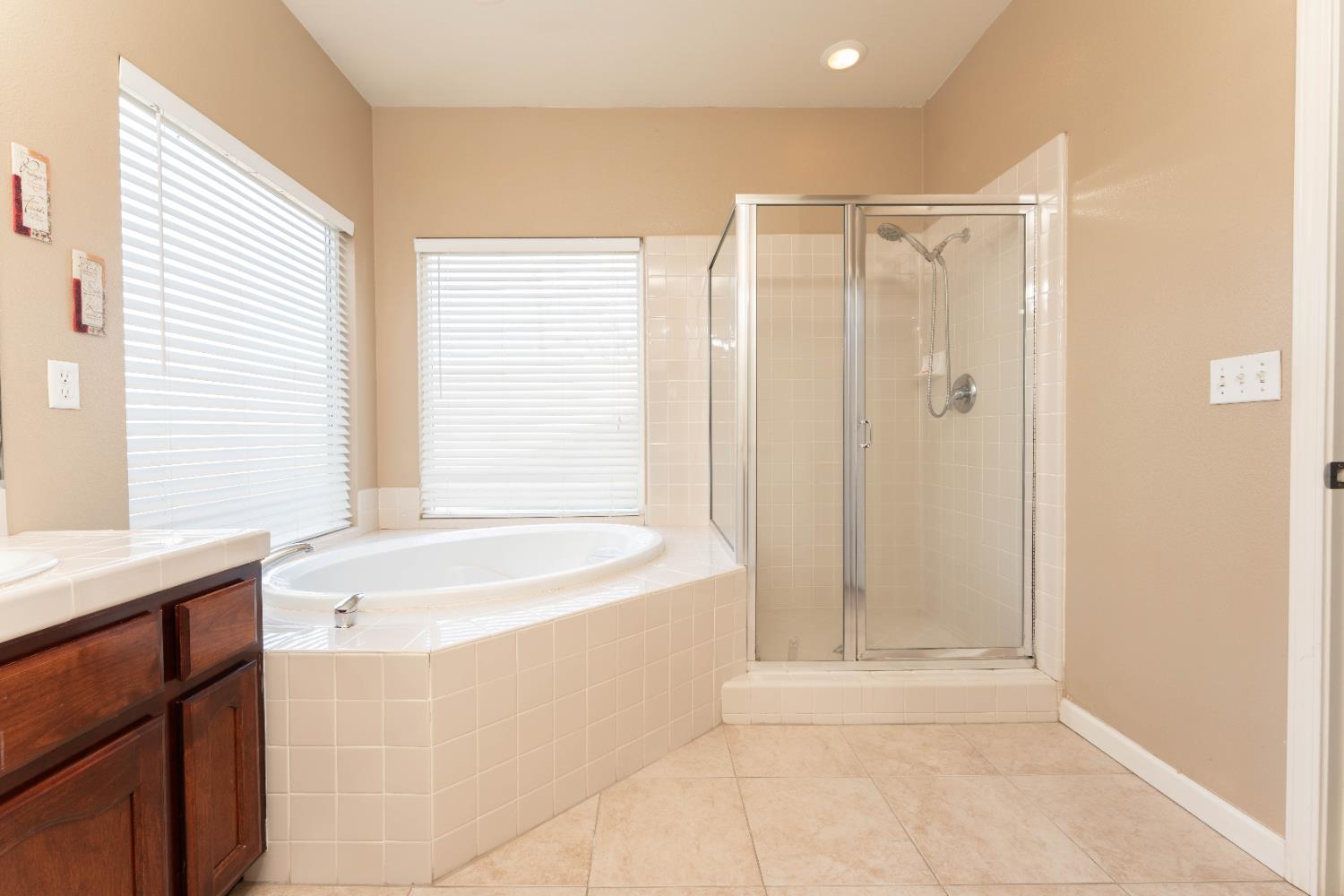 1358 Peachwood St, Lemoore, CA 93245