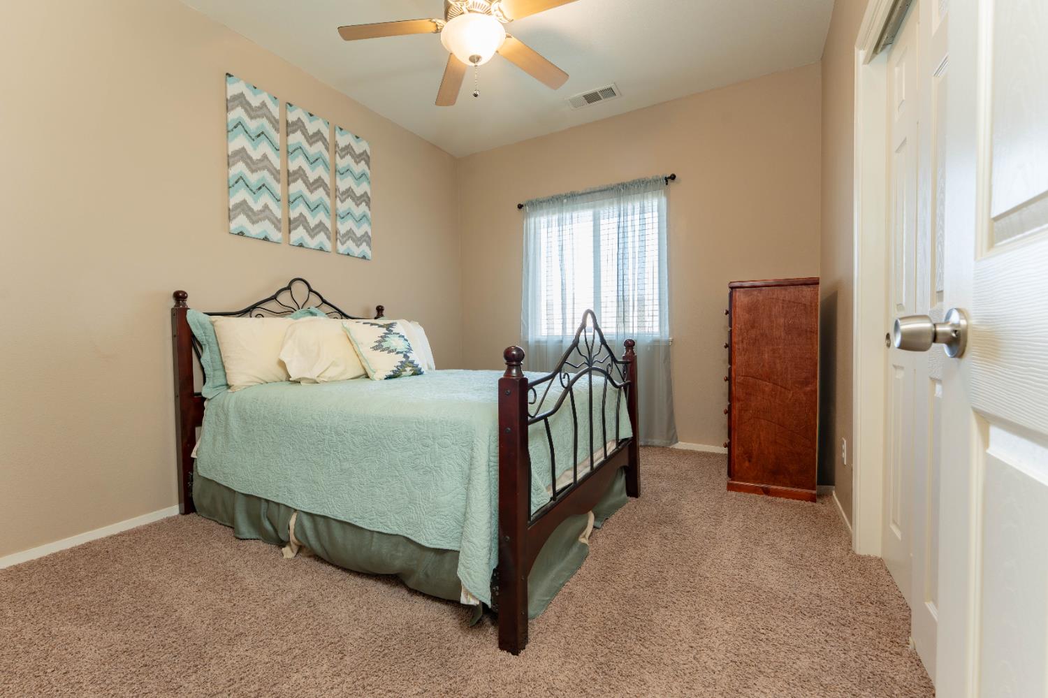 1358 Peachwood St, Lemoore, CA 93245