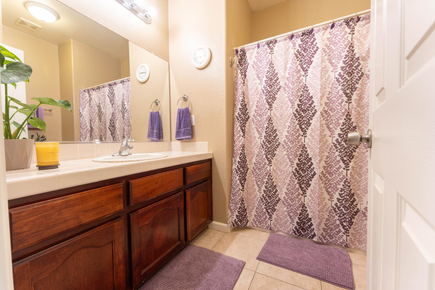 1358 Peachwood St, Lemoore, CA 93245