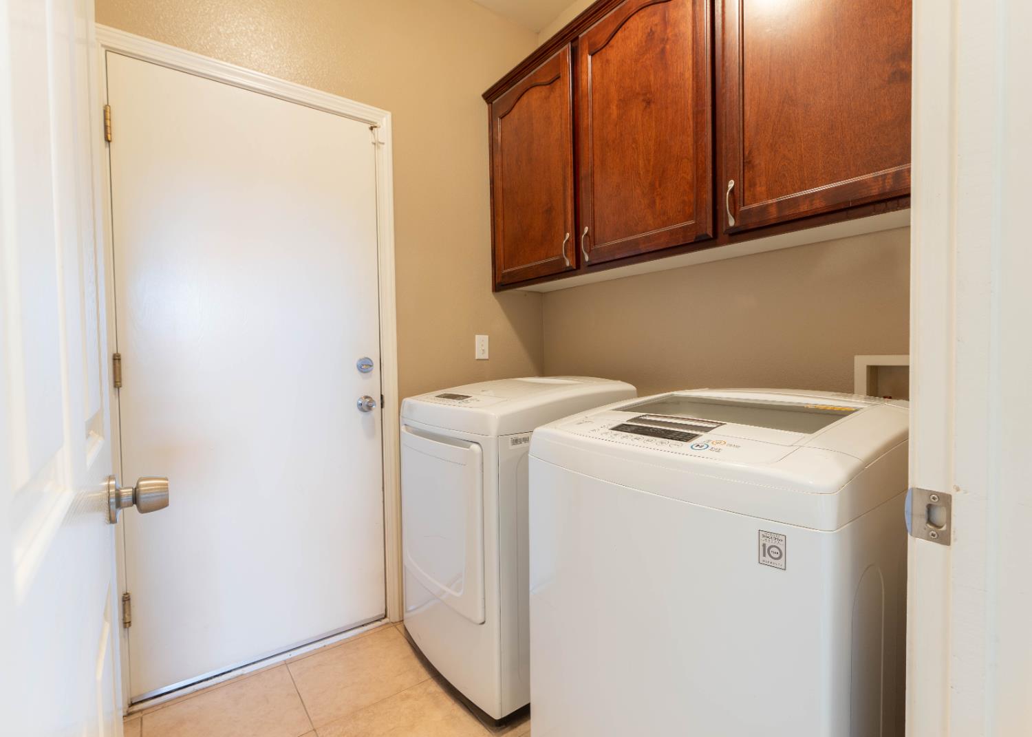 1358 Peachwood St, Lemoore, CA 93245