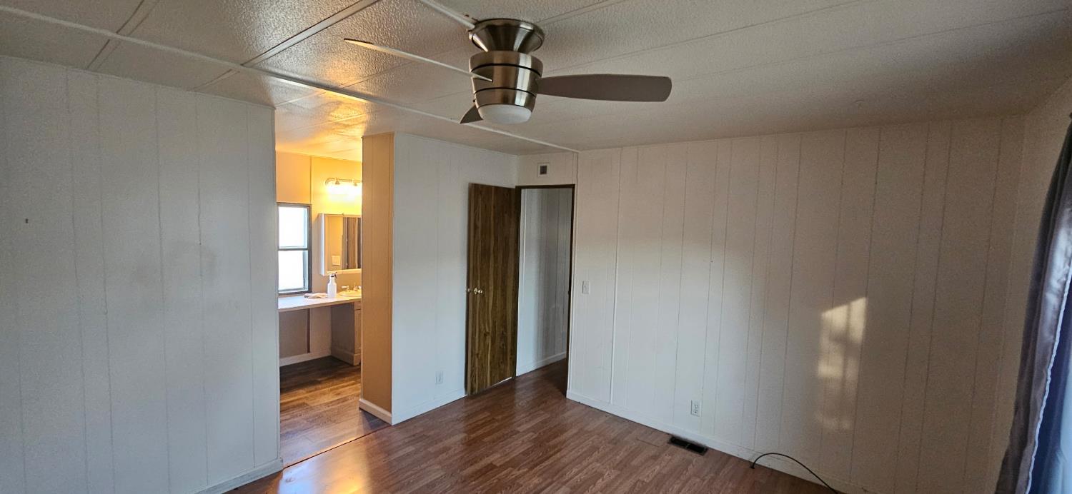 1724 Minewawa Ave #109, Clovis, CA 93612