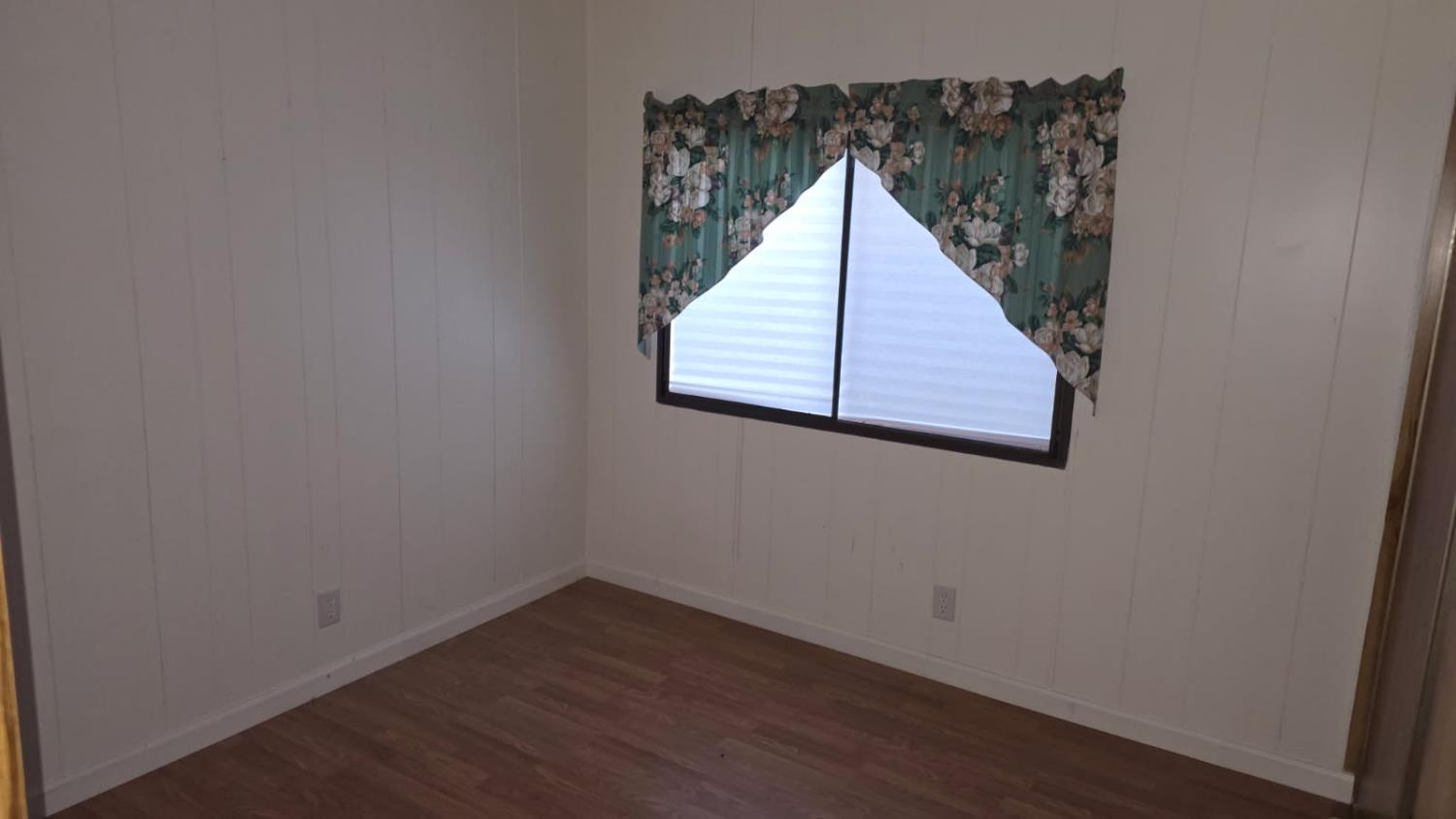 1724 Minewawa Ave #109, Clovis, CA 93612