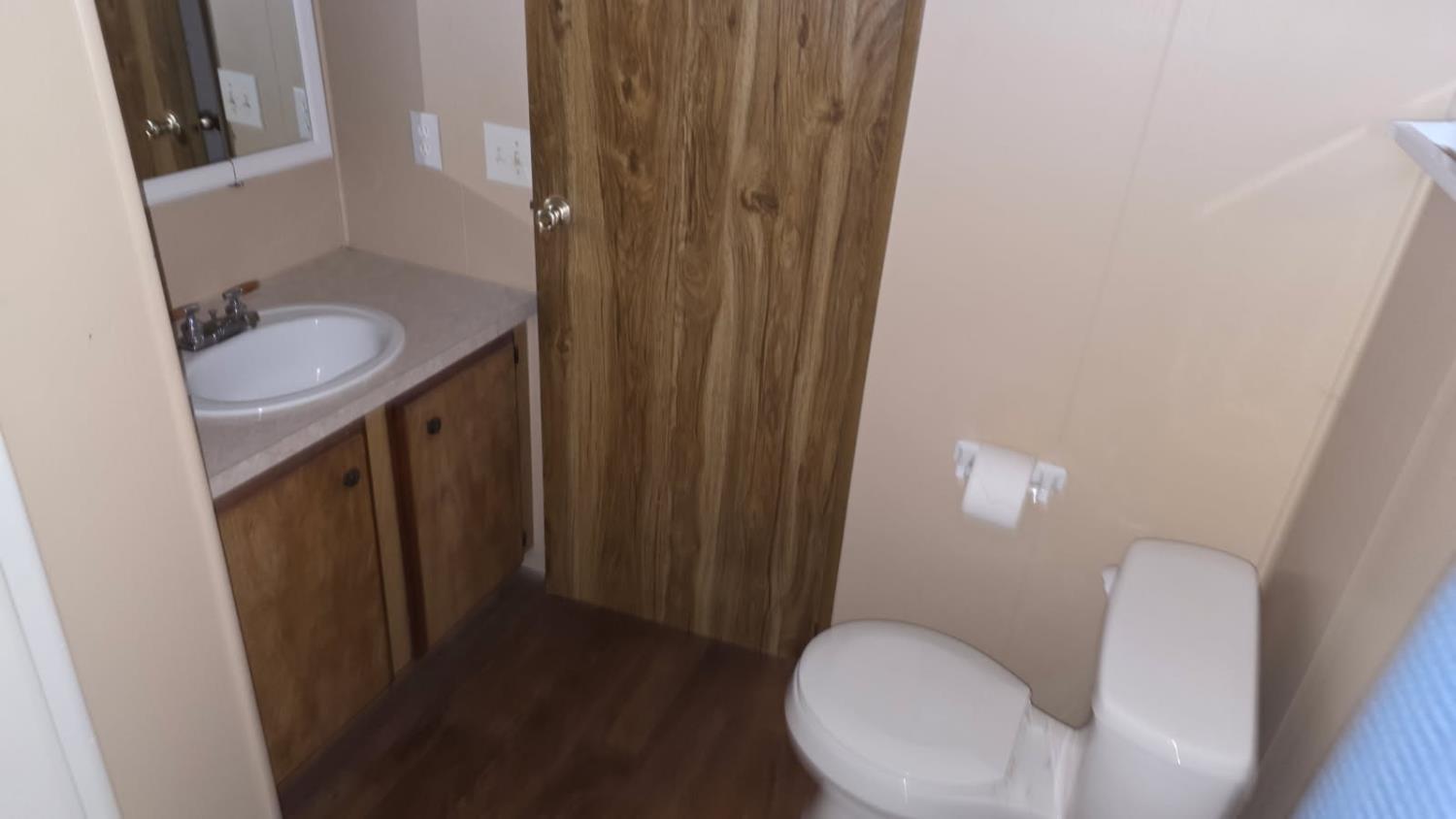 1724 Minewawa Ave #109, Clovis, CA 93612