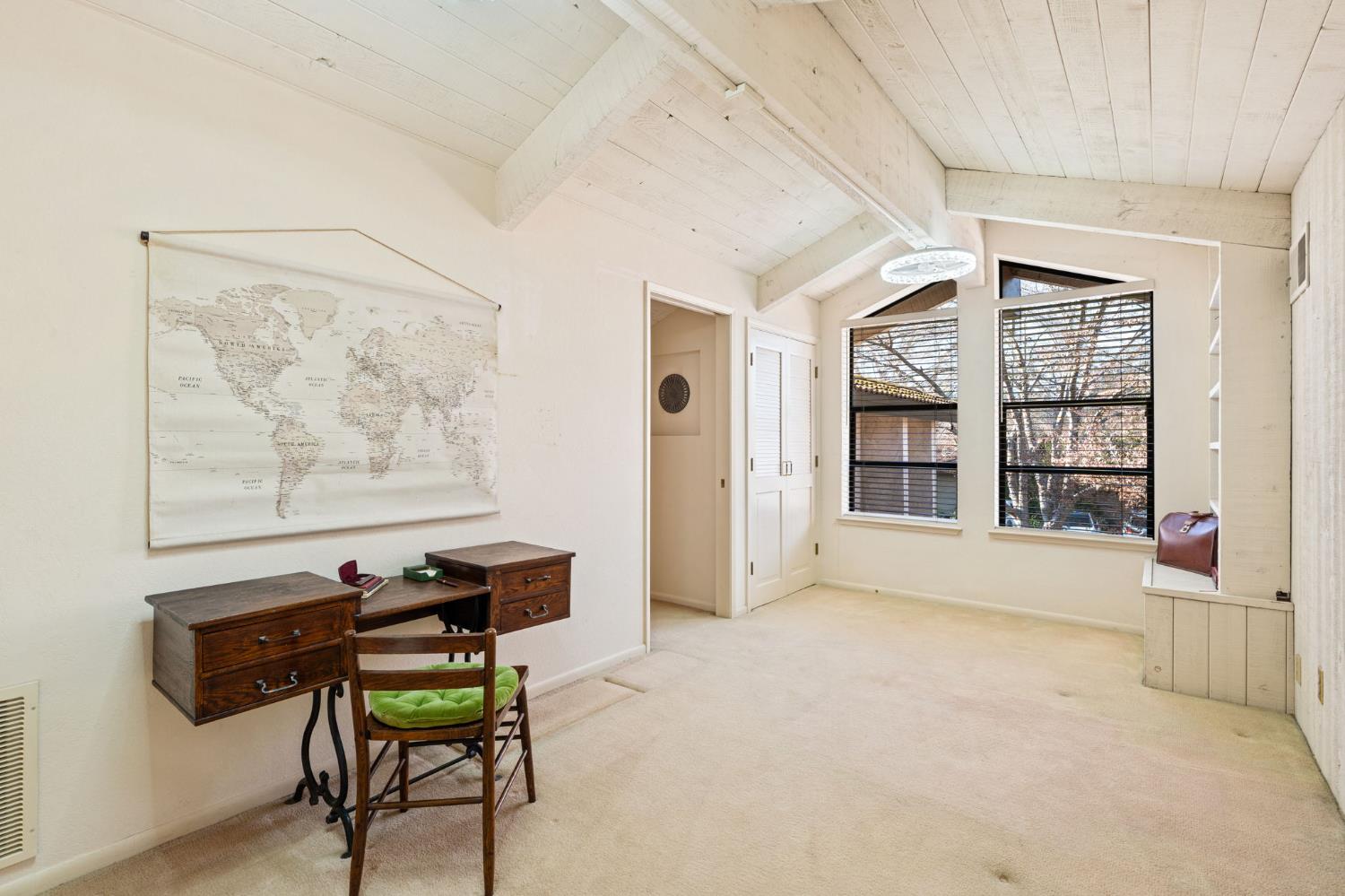 5630 N El Adobe Dr, Fresno, CA 93711