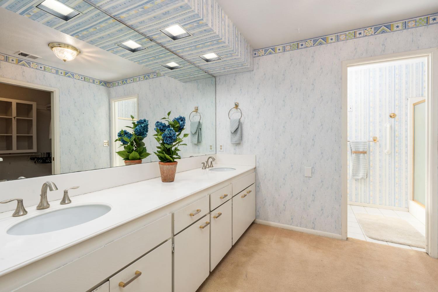 5630 N El Adobe Dr, Fresno, CA 93711