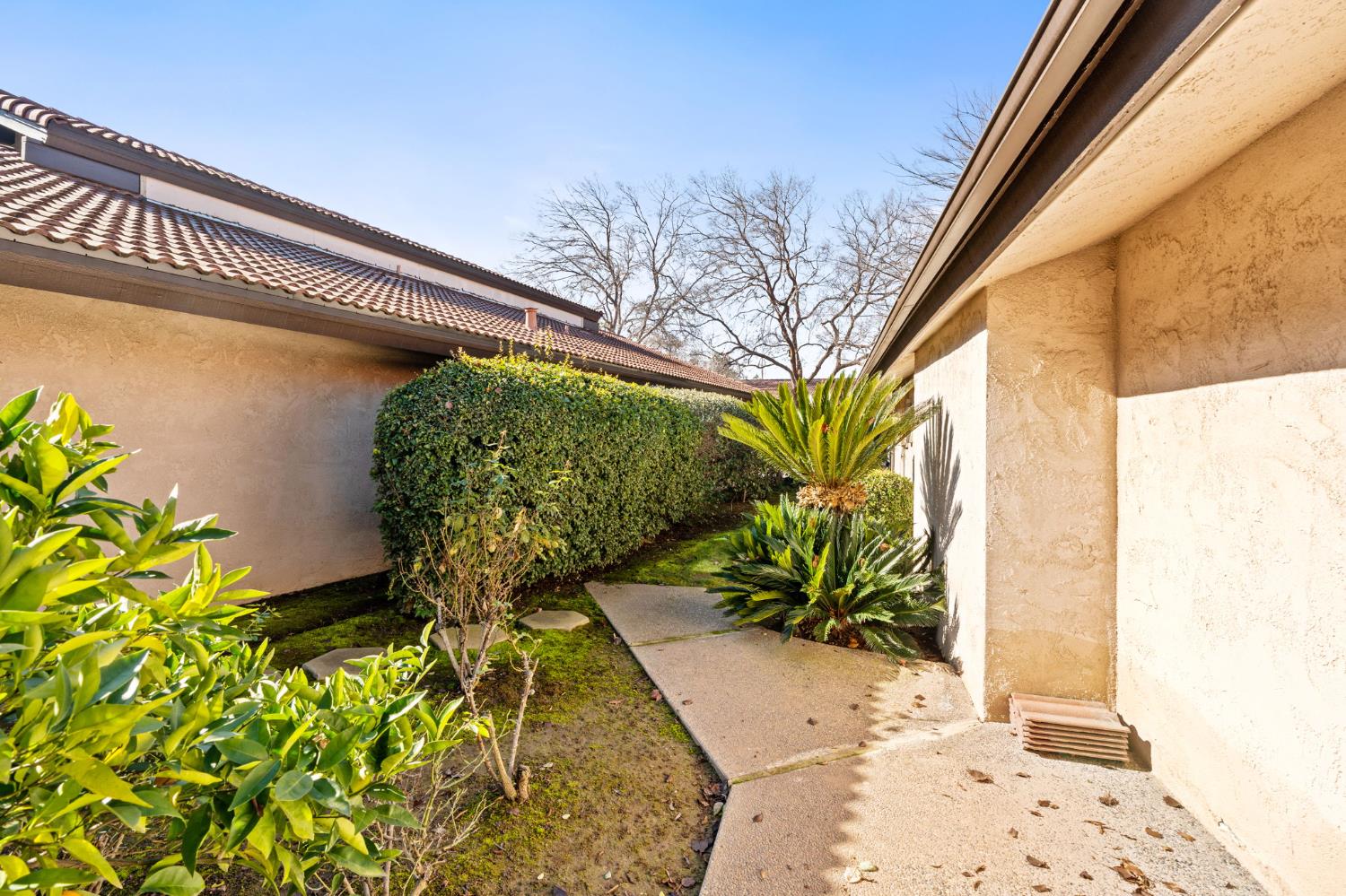 5630 N El Adobe Dr, Fresno, CA 93711