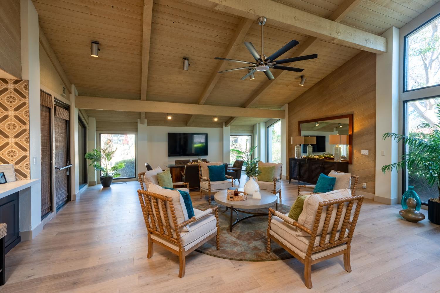 5630 N El Adobe Dr, Fresno, CA 93711