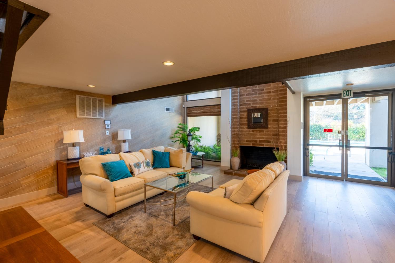 5630 N El Adobe Dr, Fresno, CA 93711