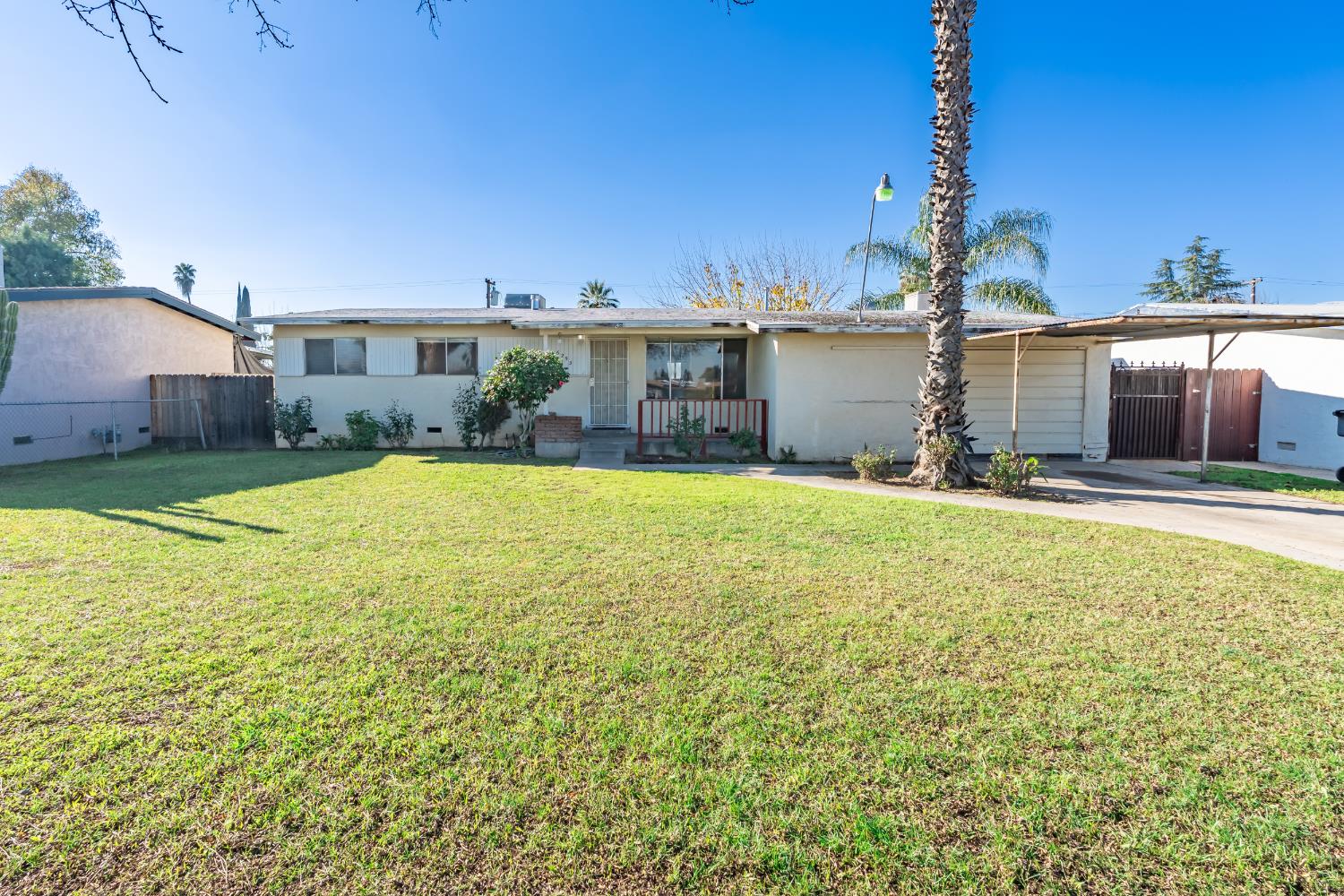 6253 N Glenn Ave, Fresno, CA 93704