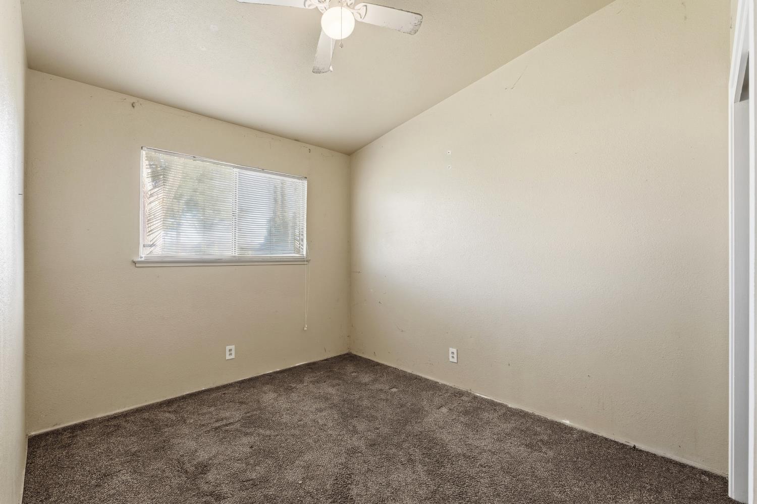 6253 N Glenn Ave, Fresno, CA 93704