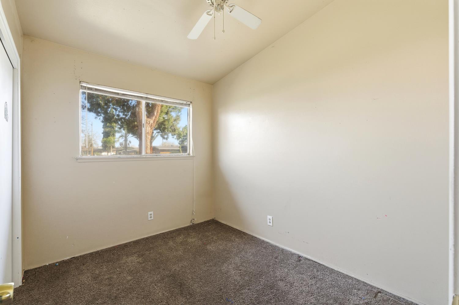 6253 N Glenn Ave, Fresno, CA 93704