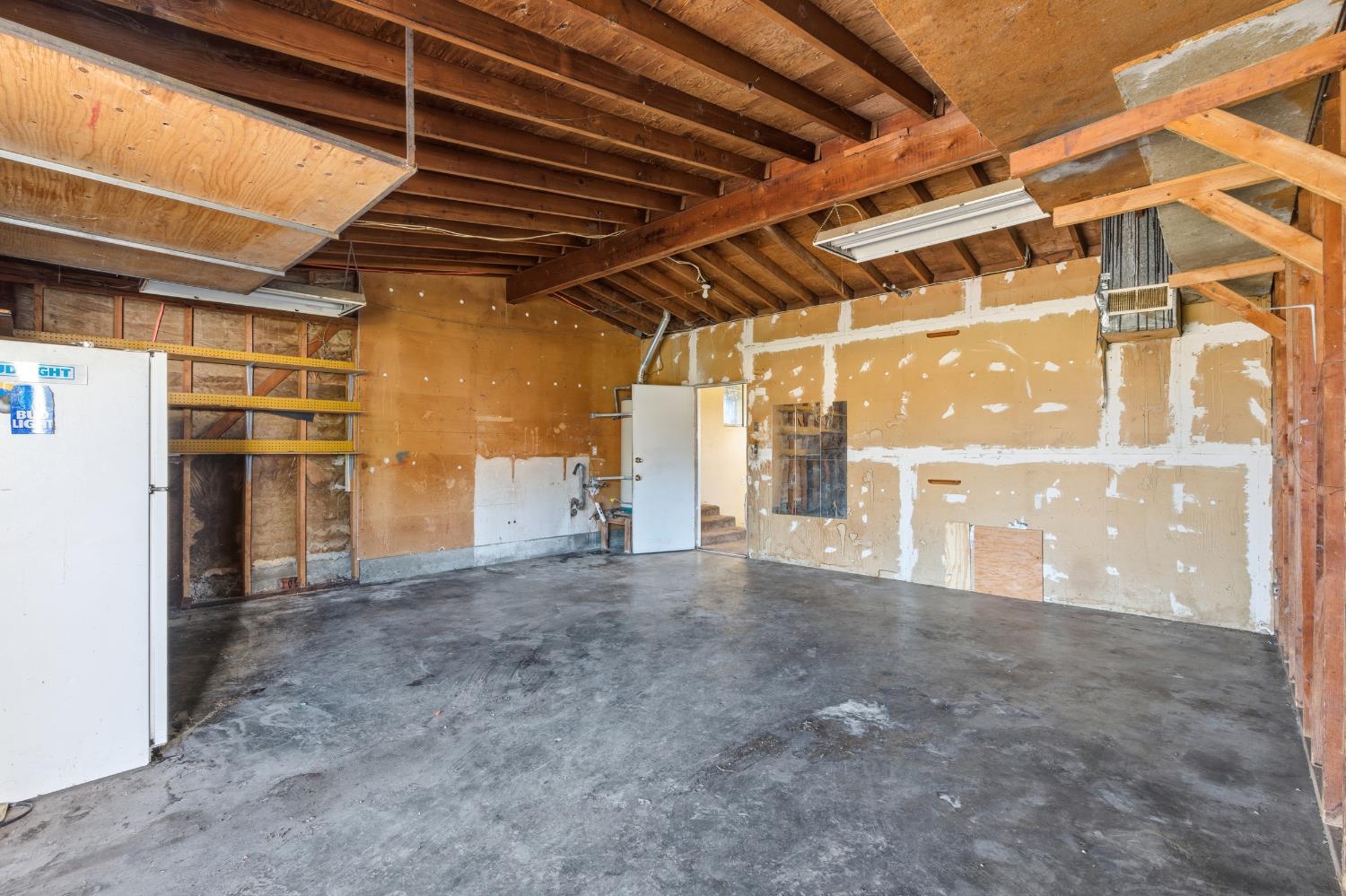 6253 N Glenn Ave, Fresno, CA 93704