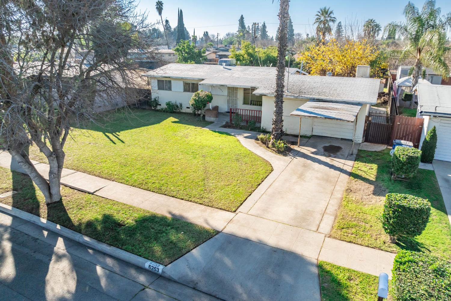 6253 N Glenn Ave, Fresno, CA 93704