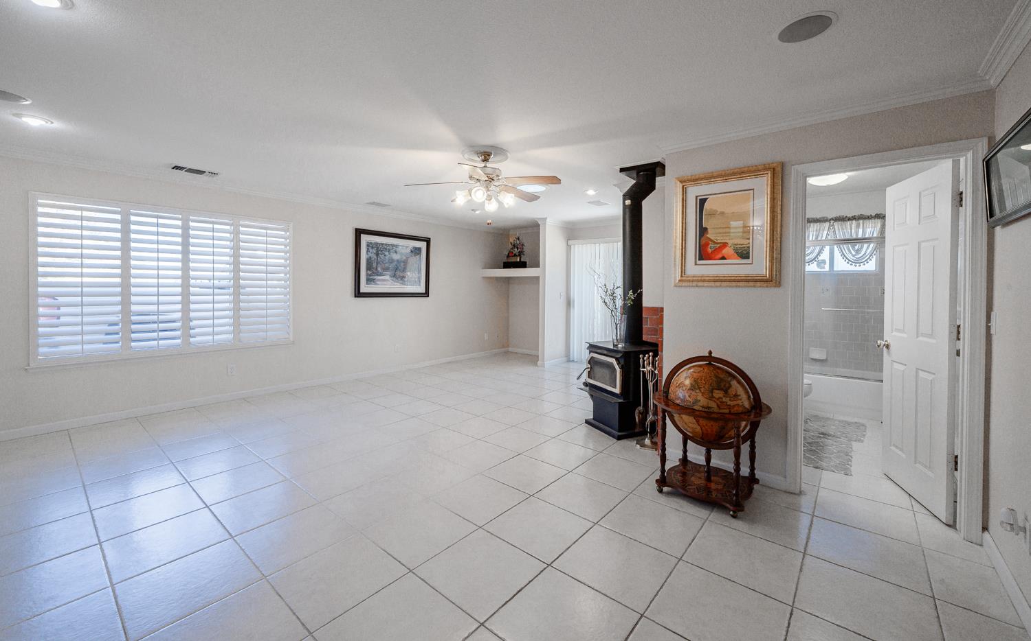 16861 Paula Rd, Madera, CA 93636