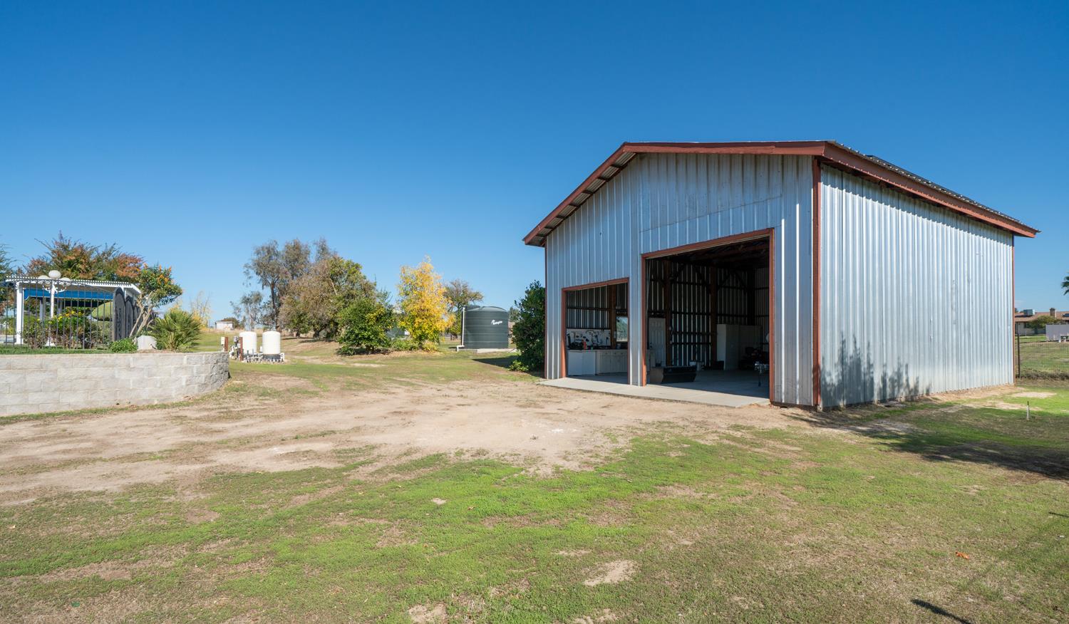 16861 Paula Rd, Madera, CA 93636