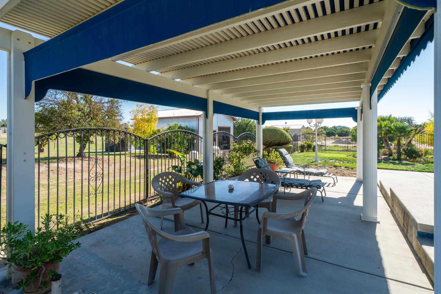 16861 Paula Rd, Madera, CA 93636